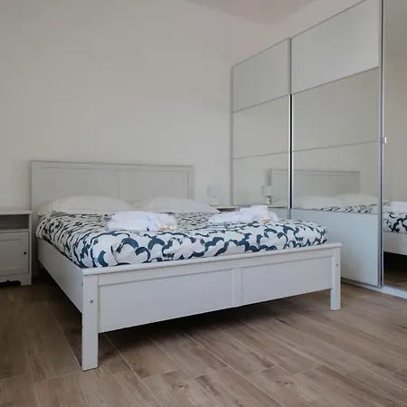 Sunrise Waterfront - With Sea View Balcony - Daire *